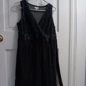 Mimi maternity midi dress